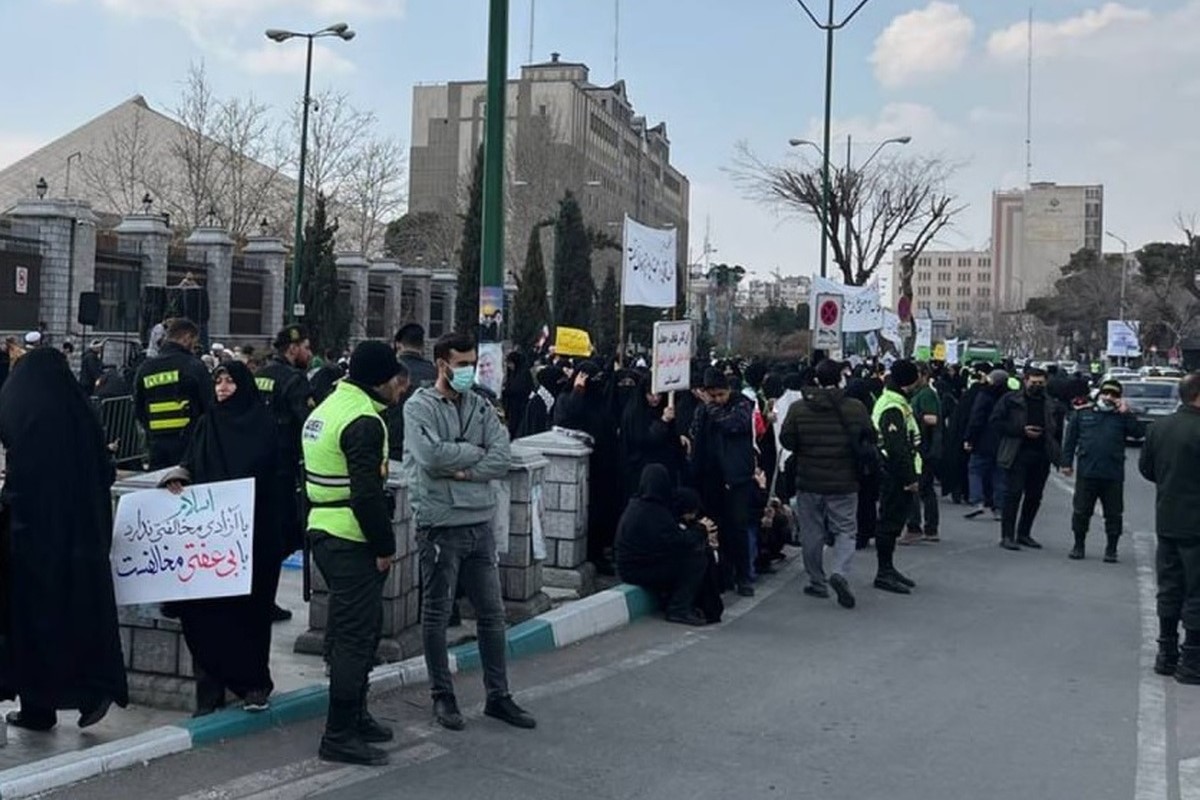 تشکیل کارگروه رسیدگی به حواشی تجمع مطالبه‌گران قانون حجاب
