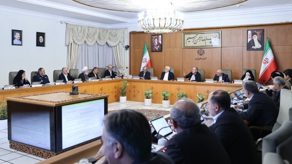  تقدیر هیئت دولت از مجوز راهبردی رهبری