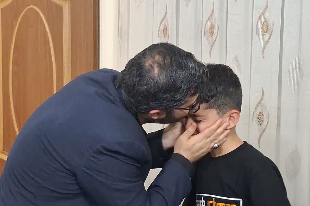 دلجویی معاون رئیس جمهور از بازماندگان حمله موشکی به قم دلجویی معاون رئیس جمهور از بازماندگان حمله موشکی به قم