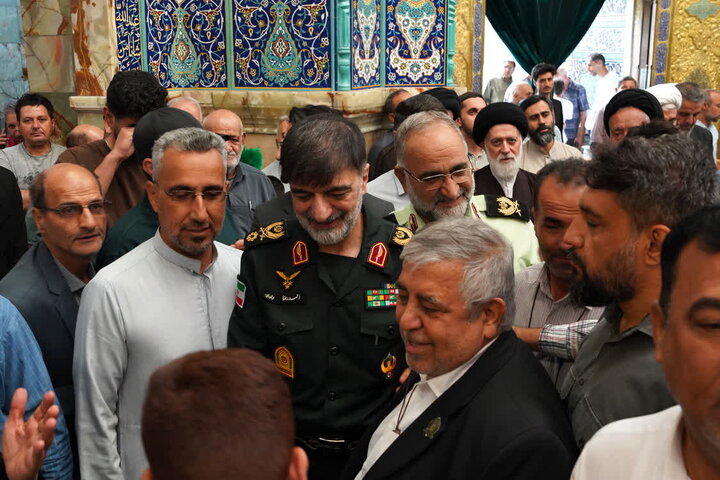 سردار رادان در سفر به قم حرم بانوی کرامت را زیارت کرد سردار رادان در سفر به قم حرم بانوی کرامت را زیارت کرد