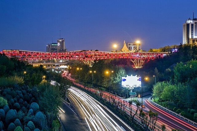  پل طبیعت امشب همزمان با دو رویداد جهانی قرمز می‌شود