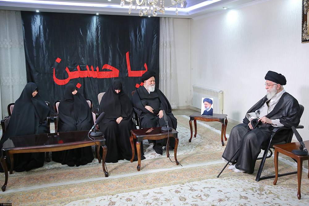 تشییع مردمی رئیس‌جمهور پیام قوت جمهوری اسلامی به همه دنیا بود