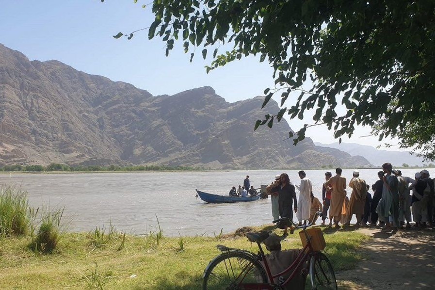 واژگونی قایق در افغانستان جان ۲۰ نفر را گرفت واژگونی قایق در افغانستان جان ۲۰ نفر را گرفت
