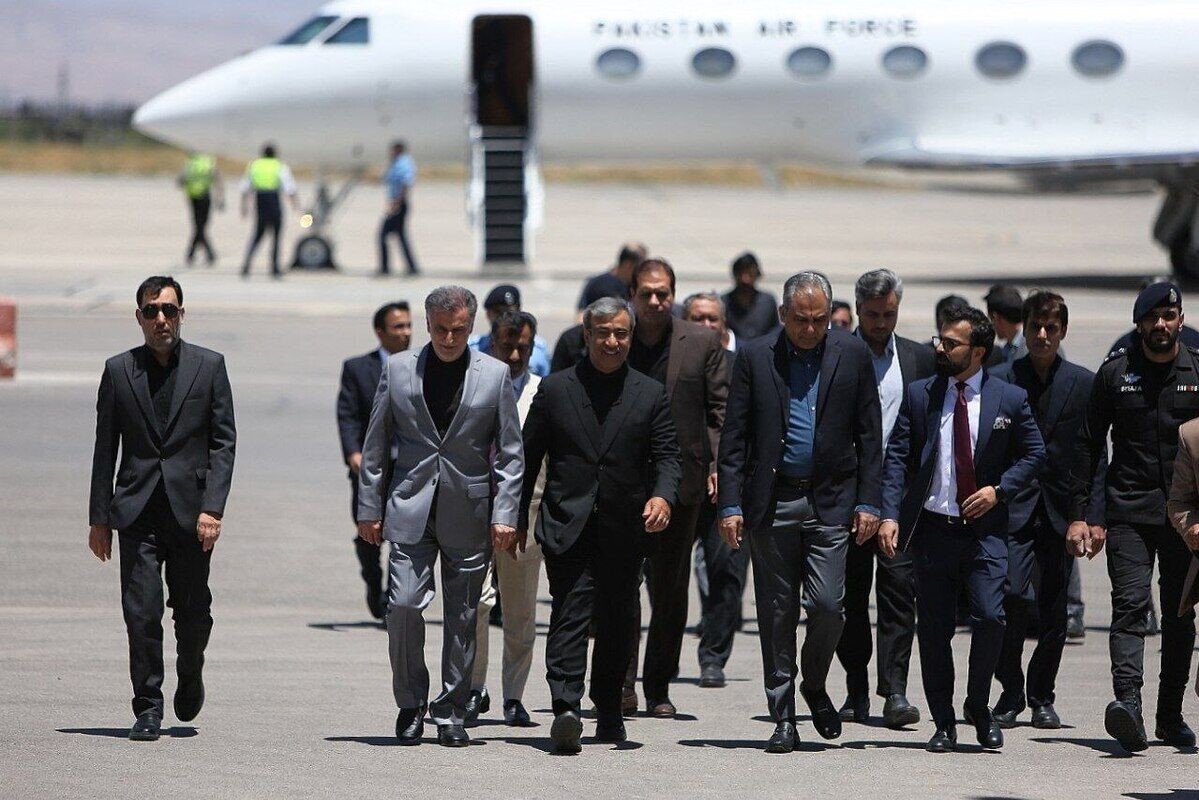 وزیر کشور پاکستان وارد مشهد شد وزیر کشور پاکستان وارد مشهد شد