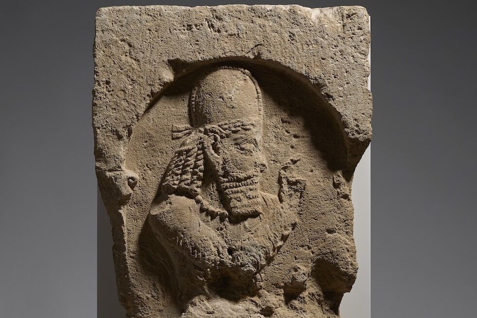 مجسمه سرباز ساسانی به ایران تحویل داده شد
