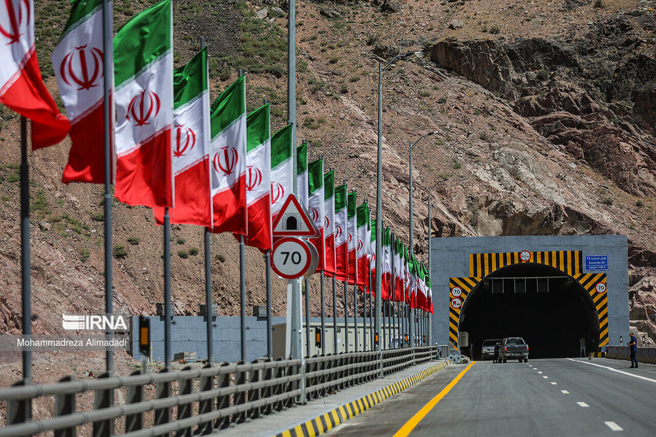 مسیر رفت منطقه۲ آزادراه تهران- شمال افتتاح شد مسیر رفت منطقه۲ آزادراه تهران- شمال افتتاح شد