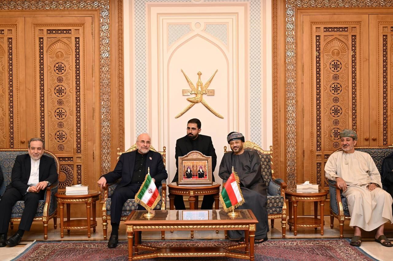 استقبال وزیر خارجه عمان از قالیباف و هیات همراه استقبال وزیر خارجه عمان از قالیباف و هیات همراه
