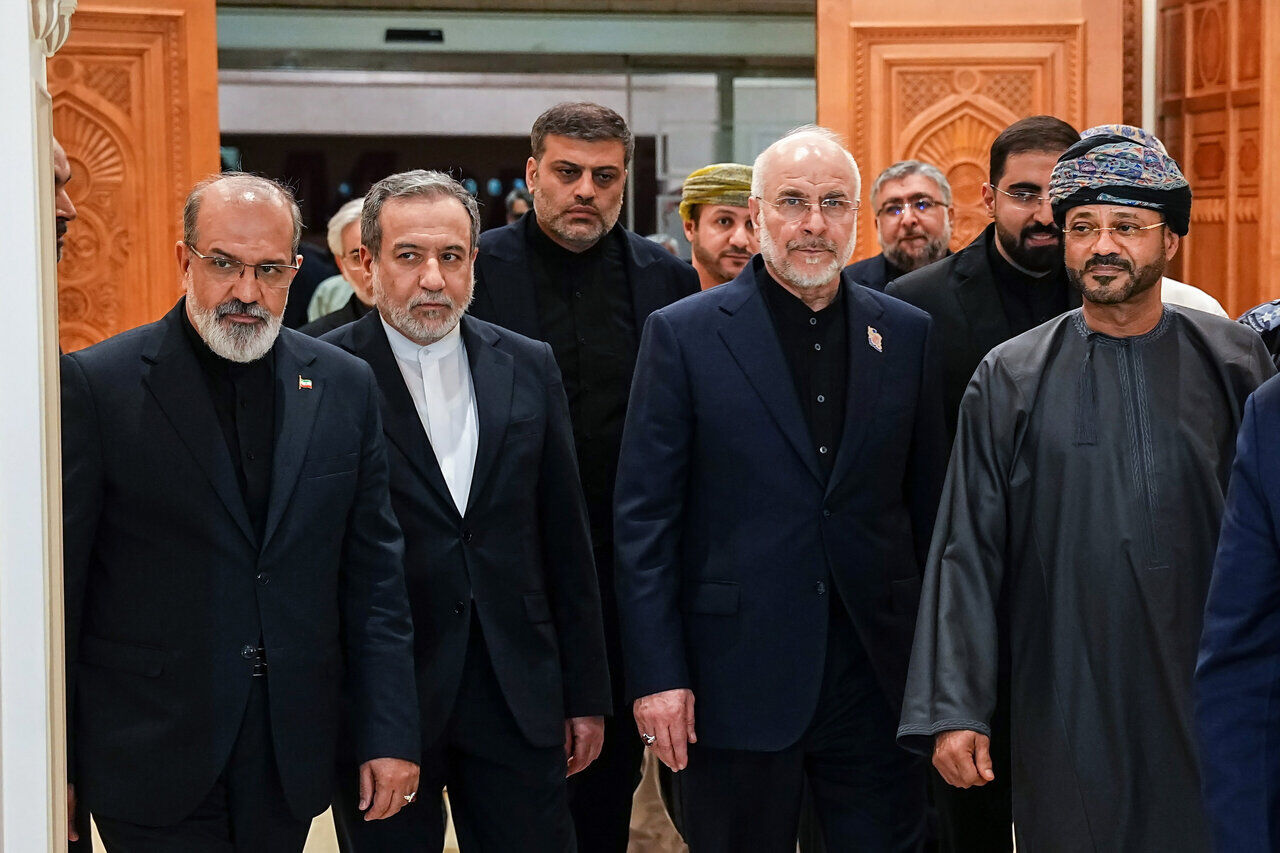 هیأت «میناب ۱۶۸» از مسقط راهی تهران شد هیأت «میناب ۱۶۸» از مسقط راهی تهران شد