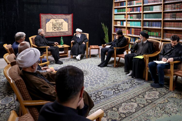 مسیر دیپلماسی را برای گرهگشایی از مشکلات کشور و مردم با جدیت دنبال میکنیم مسیر دیپلماسی را برای گرهگشایی از مشکلات کشور و مردم با جدیت دنبال میکنیم