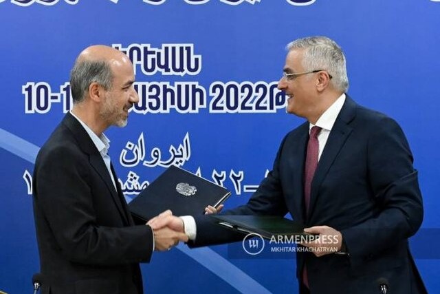 امضای سند یادداشت تفاهم همکاریهای اقتصادی ایران و ارمنستان امضای سند یادداشت تفاهم همکاریهای اقتصادی ایران و ارمنستان