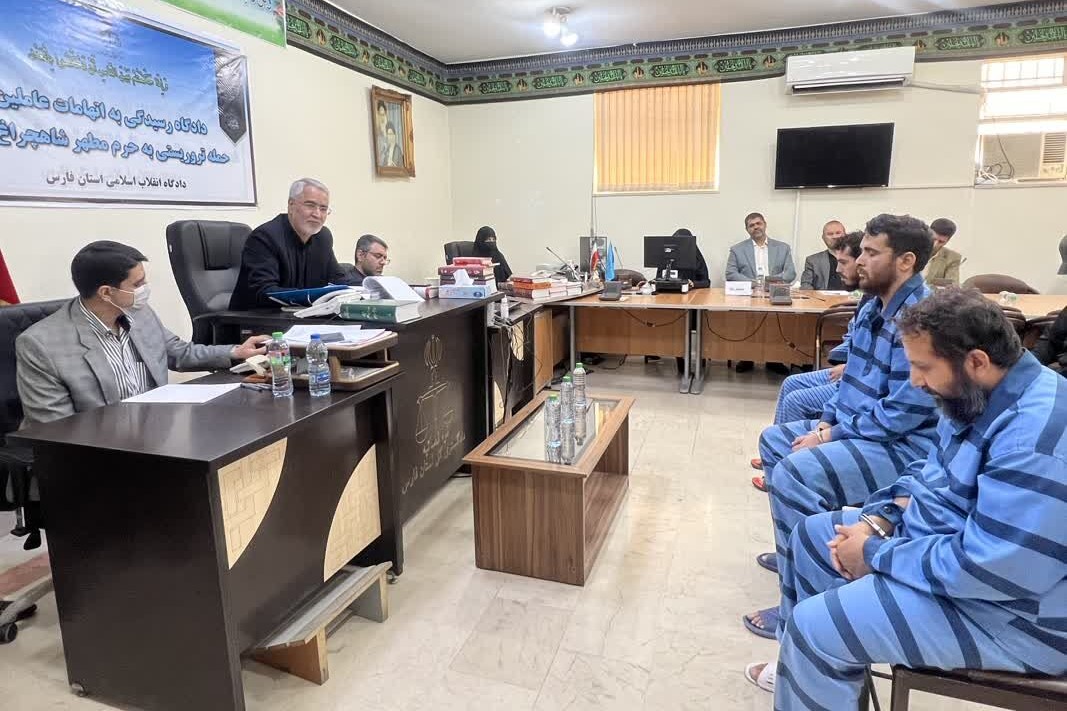 اعتراف عاملان حمله تروریستی به شاهچراغ/تهیه بنزین برای آتش زدن نمازگزاران
