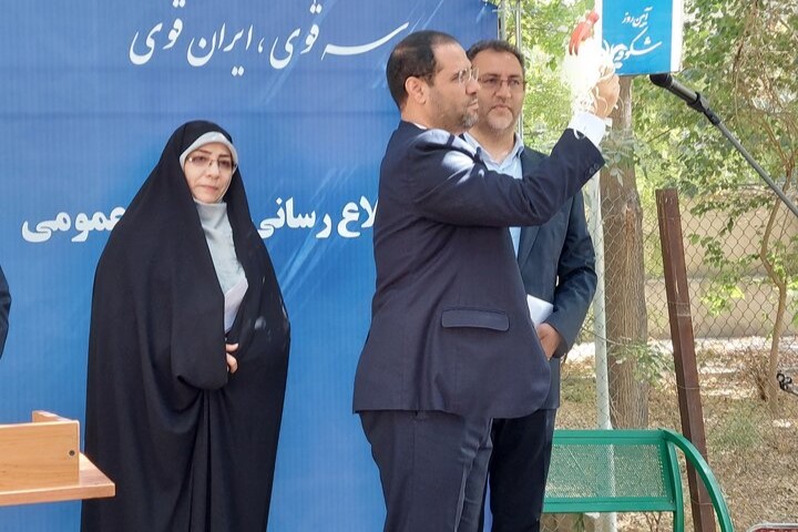 جشن شکوفه‌ها در مدارس سراسر کشور برگزار شد
