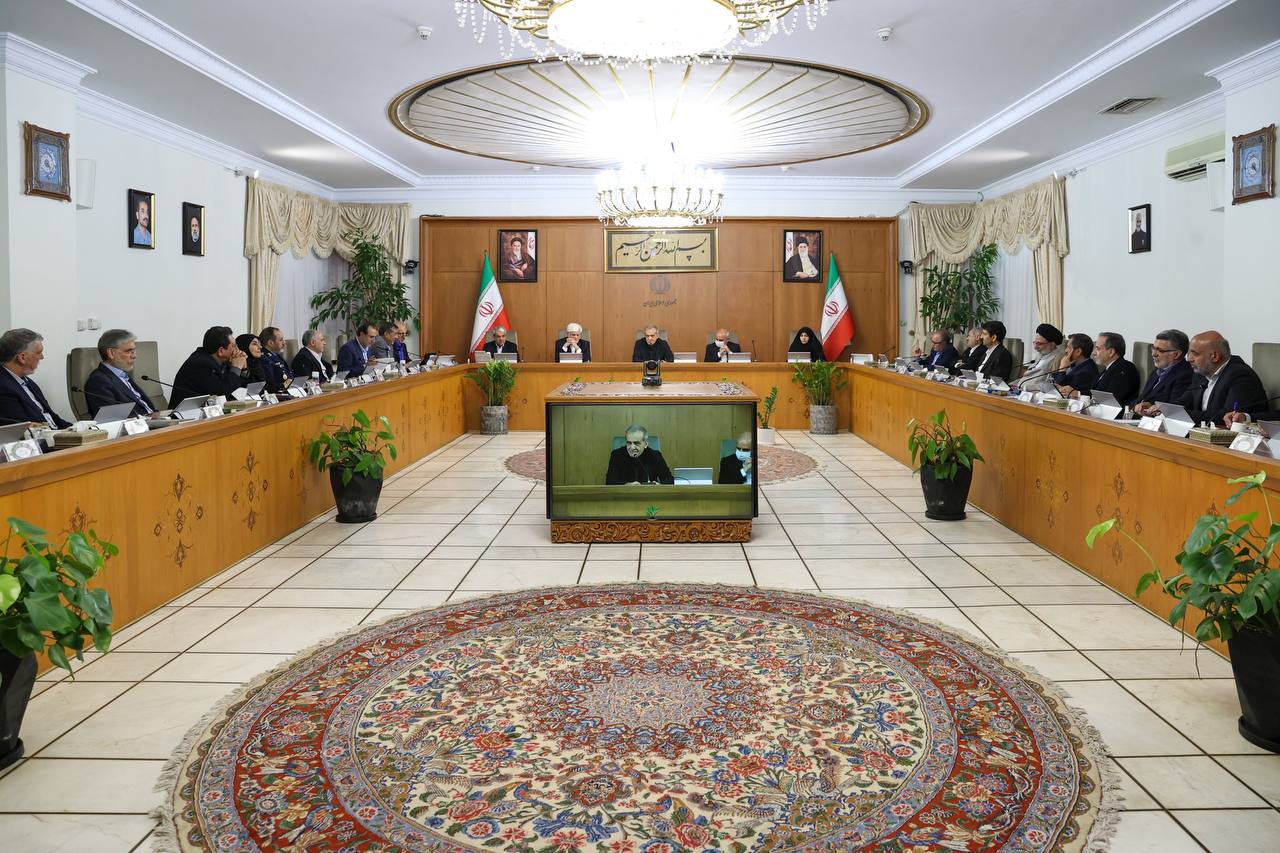 پزشکیان: انتصاب مدیران بههیچوجه بر اساس رفاقت و انتساب افراد به گروهها انجام نمیشود پزشکیان: انتصاب مدیران بههیچوجه بر اساس رفاقت و انتساب افراد به گروهها انجام نمیشود