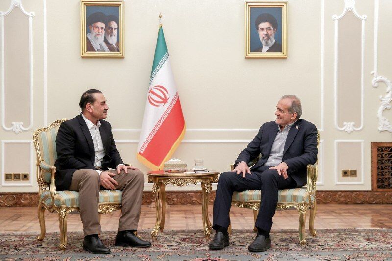 پزشکیان در دیدار فرمانده ارتش پاکستان: زور و قلدری آمریکا راهگشا نیست