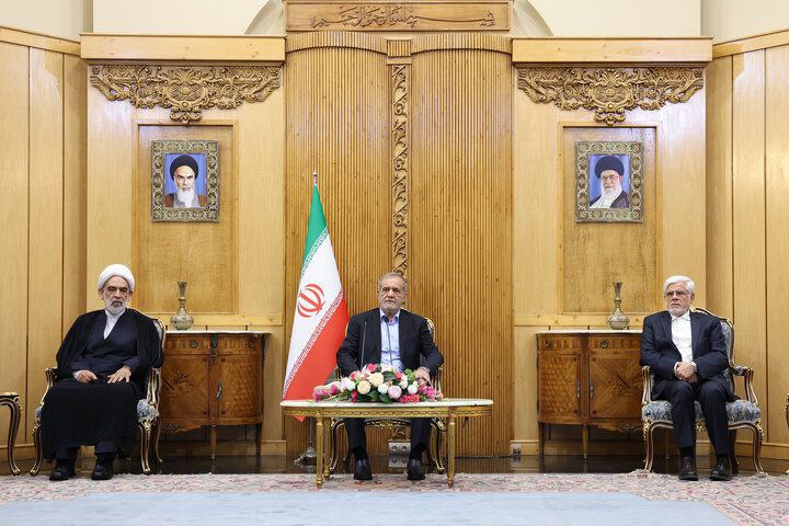 پزشکیان: اولویت ما کشورهای همسایه است پزشکیان: اولویت ما کشورهای همسایه است