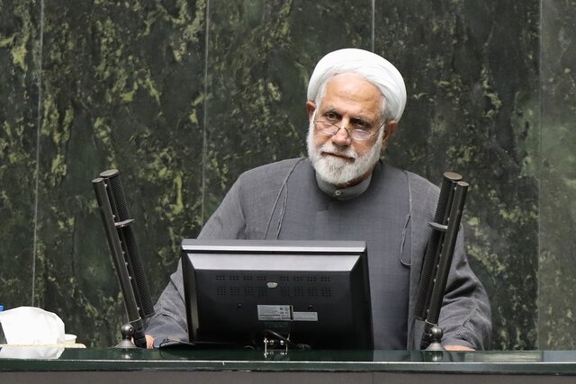 مجموعههای مختلف نظام برای خروج از NPT هنوز به جمعبندی نرسیدهاند مجموعههای مختلف نظام برای خروج از NPT هنوز به جمعبندی نرسیدهاند