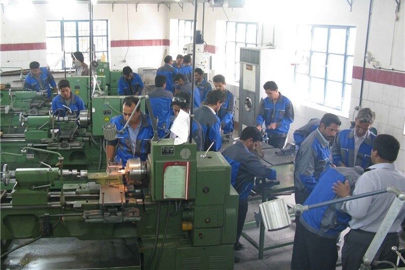 تحصیل بیش از ۲۰ هزار دانش آموز قمی در هنرستان‌های فنی 