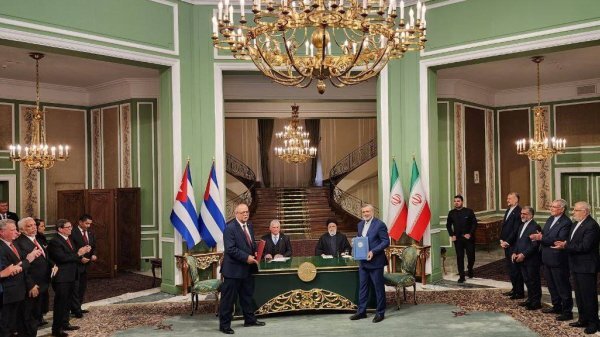 امضای ۷ سند همکاری و یک بیانیه مشترک بین ایران و کوبا امضای ۷ سند همکاری و یک بیانیه مشترک بین ایران و کوبا
