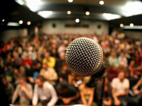 برگزاری همایش‌های میلیاردی در دولت رئیسی