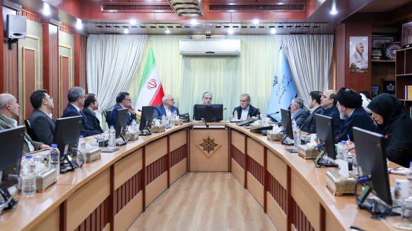 پزشکیان: افزایش بیمنطق تعداد آموزشگاههای عالی در کشور موجب هدر رفت منابع شده است پزشکیان: افزایش بیمنطق تعداد آموزشگاههای عالی در کشور موجب هدر رفت منابع شده است