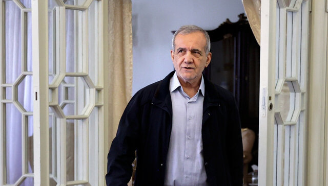 معاون دفتر پزشکیان: حمایت مراجع تقلید از دولت مایه دلگرمی است معاون دفتر پزشکیان: حمایت مراجع تقلید از دولت مایه دلگرمی است