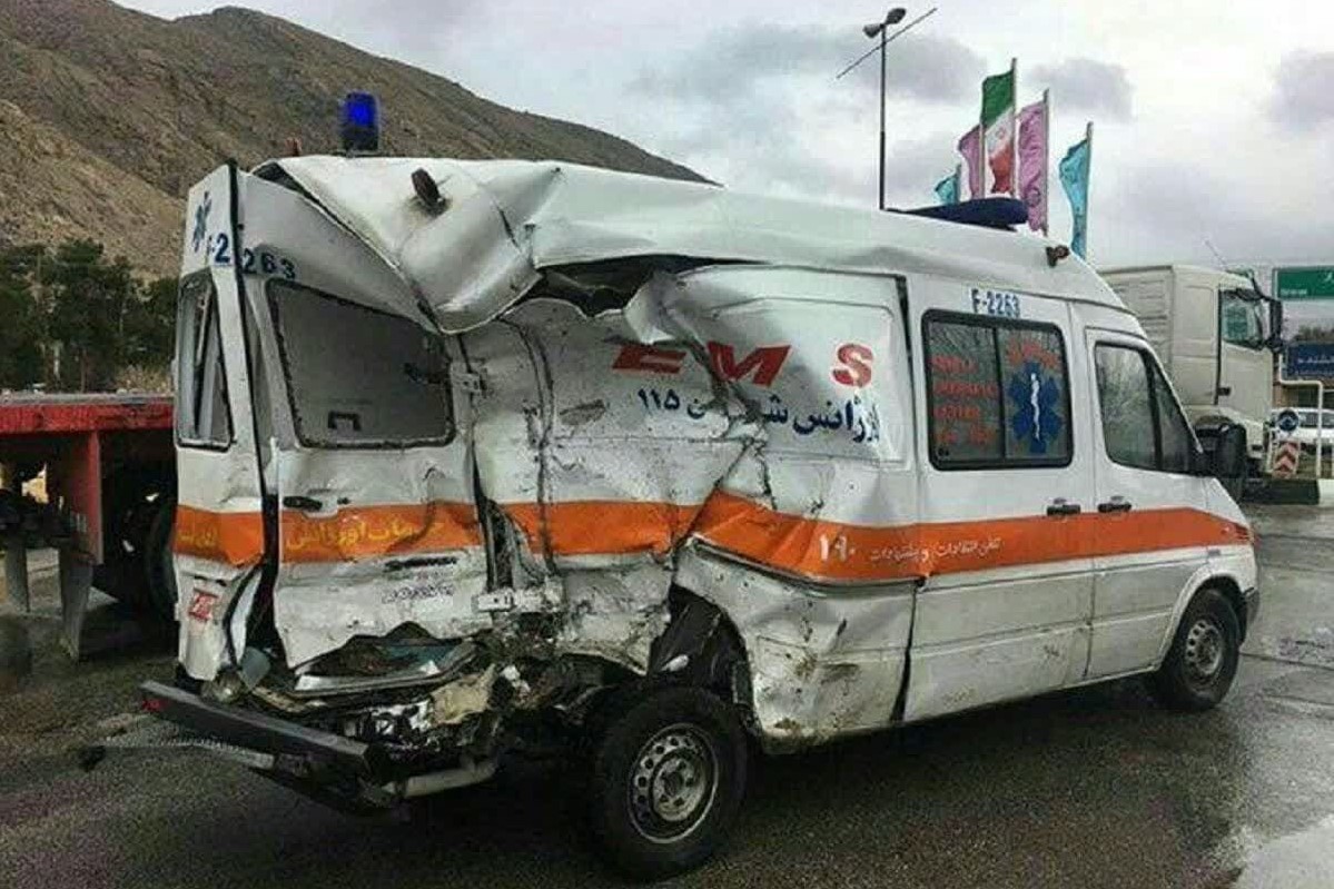 یک نفر در حادثه آمبولانس اورژانس ۱۱۵ قم جان باخت+عکس