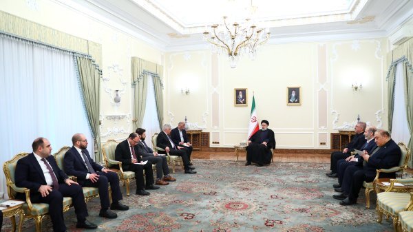 رئیسی: موافق حضور بیگانگان در منطقه به بهانه حل مشکلات نیستیم رئیسی: موافق حضور بیگانگان در منطقه به بهانه حل مشکلات نیستیم