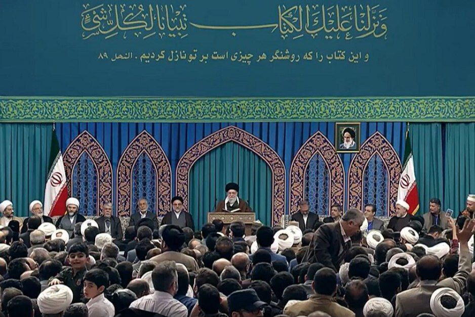 آمریکا متجاوز و دروغگو است/شرط حل مشکلات، اعتماد به خدا و ورود به میدان
