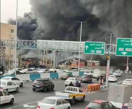 آتشسوزی گسترده در بازارچه جنت آباد/اعزام ۵ آمبولانس به محل حادثه آتشسوزی گسترده در بازارچه جنت آباد/اعزام ۵ آمبولانس به محل حادثه