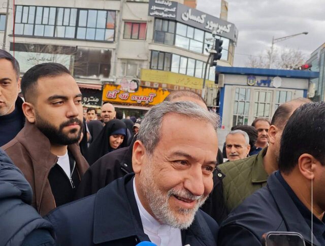 حضور عراقچی و سردار قاآنی در راهپیمایی ۲۲ بهمن تهران +عکس حضور عراقچی و سردار قاآنی در راهپیمایی ۲۲ بهمن تهران +عکس