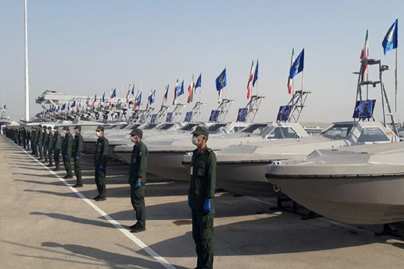 الحاق ۱۱۰ فروند شناور هجومی عاشورا به ناوگان نیروی دریایی سپاه