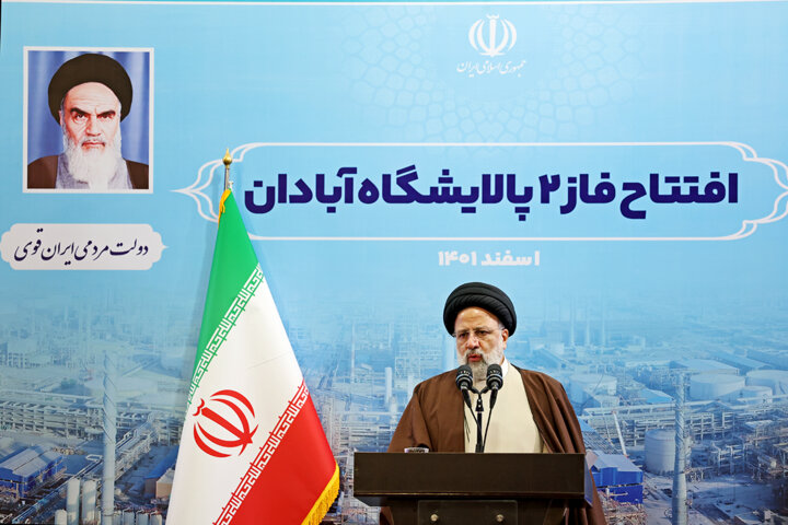 رئیسی: توسعه پالایشگاه آبادان نماد «ما میتوانیم» است رئیسی: توسعه پالایشگاه آبادان نماد «ما میتوانیم» است