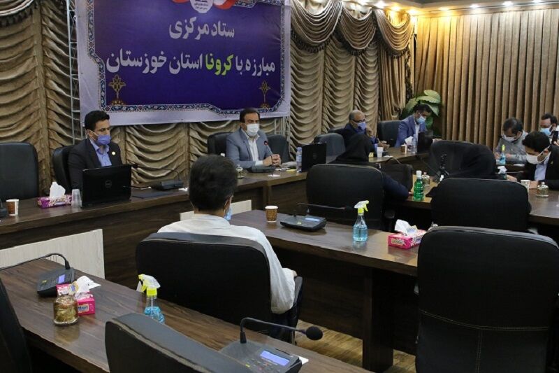 تعرض یک دامپزشک به رئیس دانشگاه علوم پزشکی اهواز در مقابل وزیر بهداشت