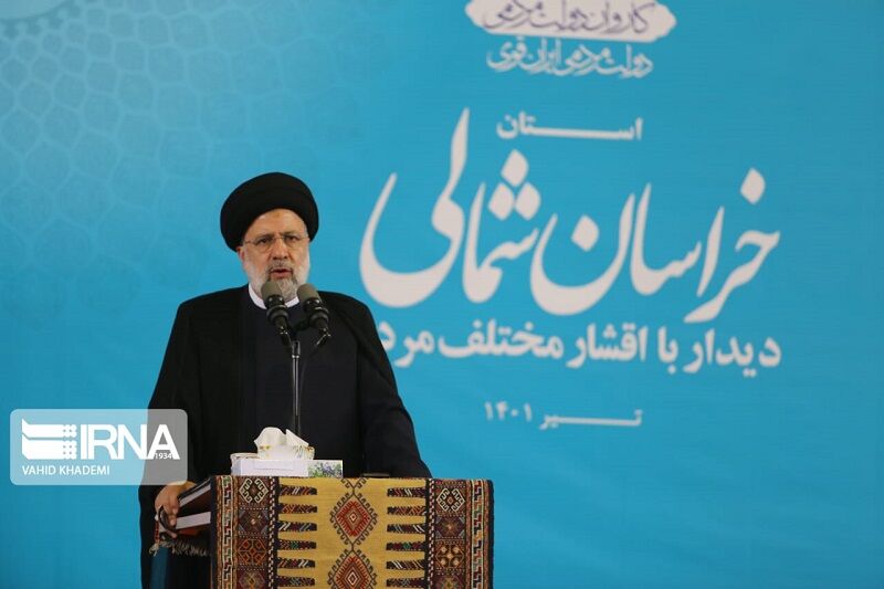 به دنبال گشایش اقتصادی و بهبود کسب و کار هستیم/رشد اقتصادی به بیش از 4 درصد رسیده است