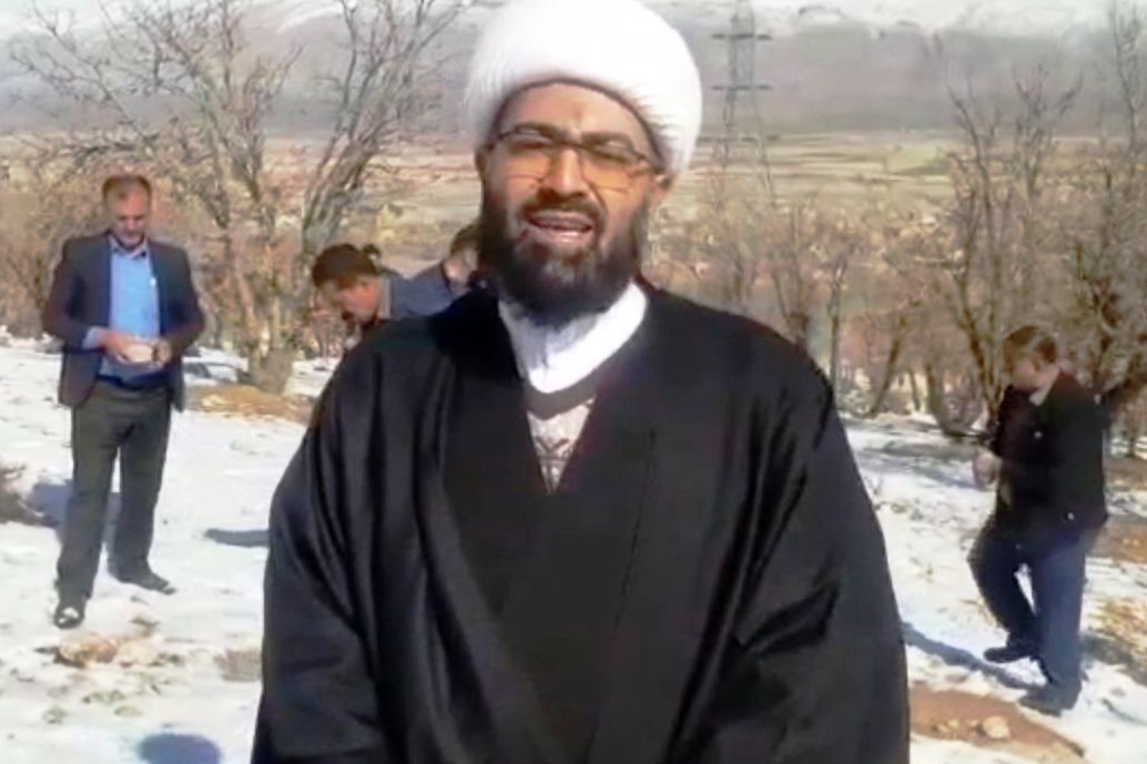 اقدام جالب امامجمعه کامفیروز فارس و استقبال فعالان محیط زیست اقدام جالب امامجمعه کامفیروز فارس و استقبال فعالان محیط زیست