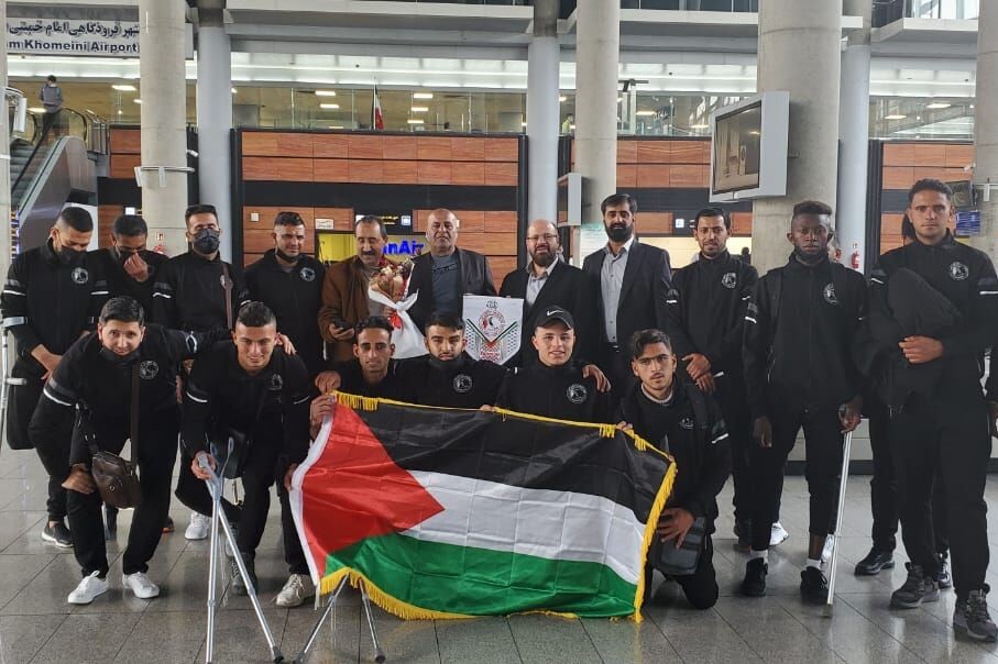 تیم فوتبال قطع عضو فلسطین وارد تهران شد
