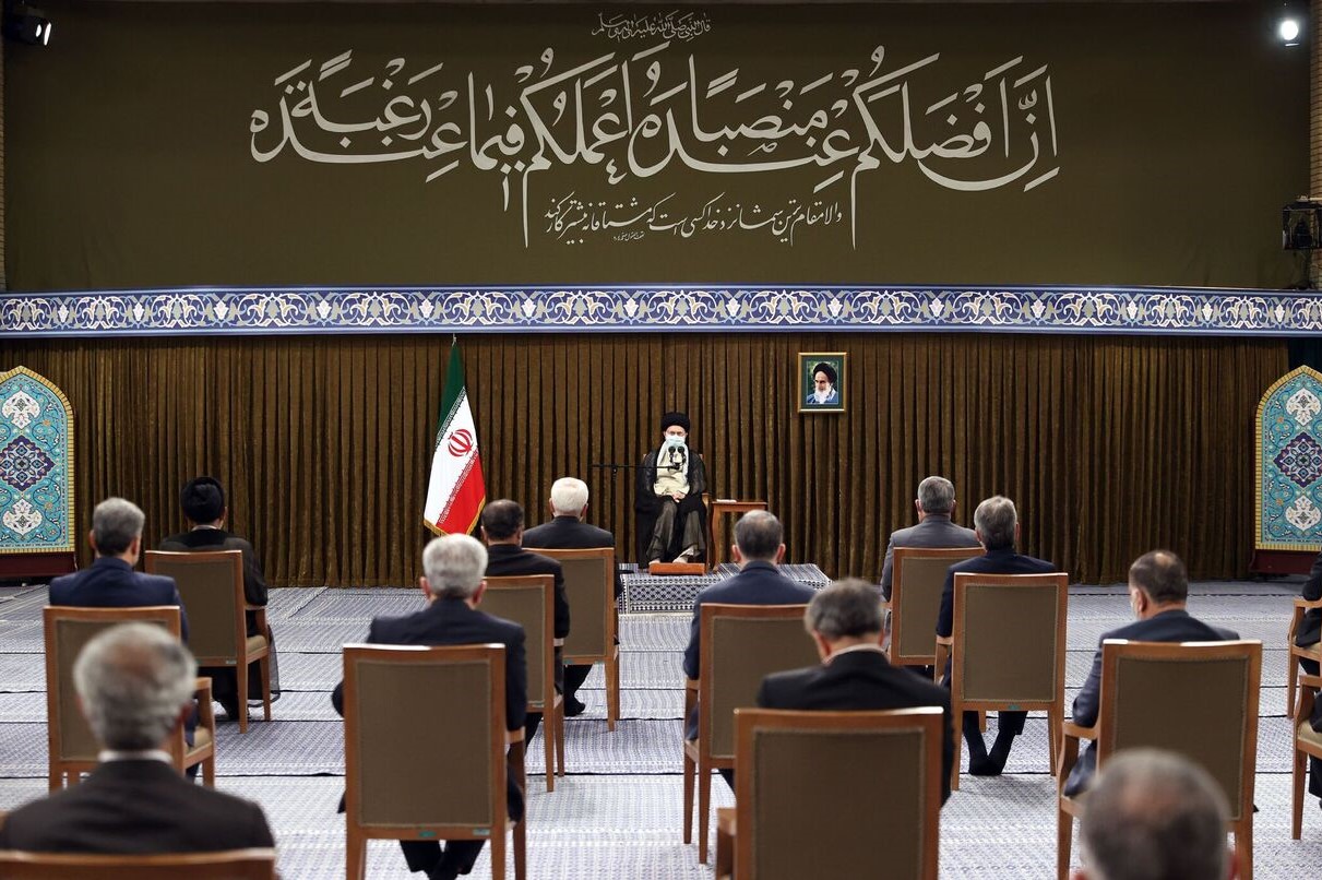 رئیس‌جمهوری و اعضای هیات دولت با رهبر انقلاب اسلامی دیدار کردند
