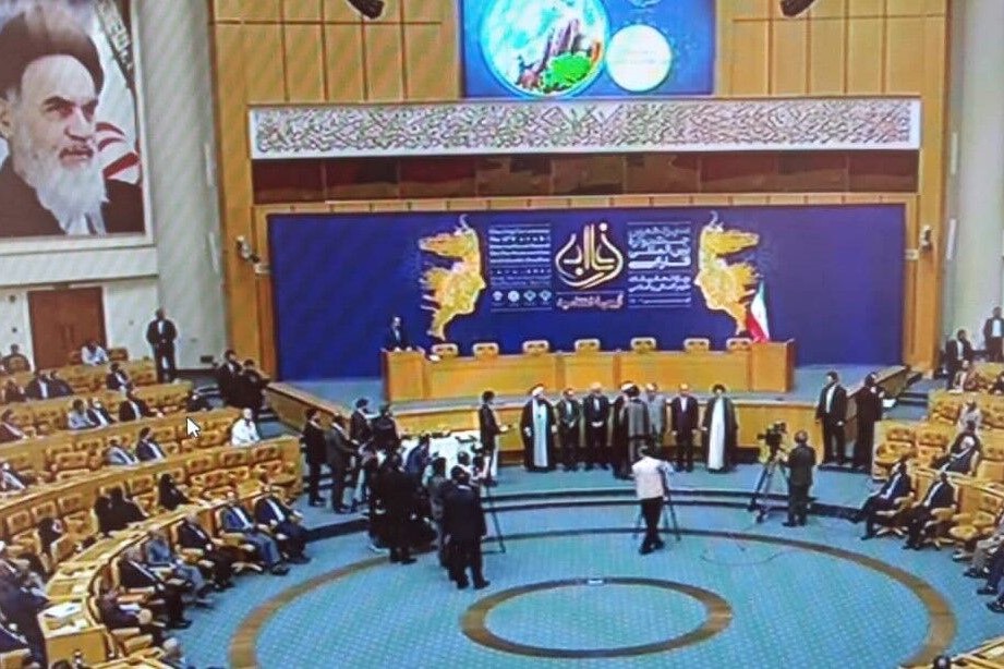رییس جمهور از برگزیدگان جشنواره فارابی تجلیل کرد رییس جمهور از برگزیدگان جشنواره فارابی تجلیل کرد