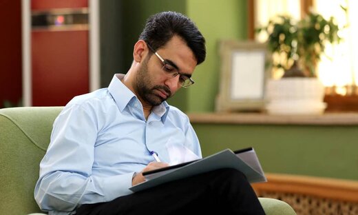 انتخابات 1400؛ امانوئل مکرون خواهد داشت؟