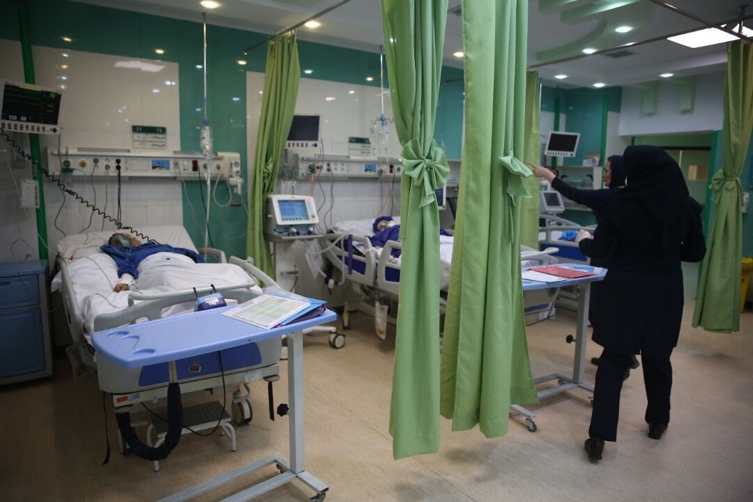  ۱۳۷۰ نفر در قم برای بار دوم به کرونا مبتلا شدند/ عدم رعایت بهداشت در نانوایی‌ها و مجتمع‌های تجاری