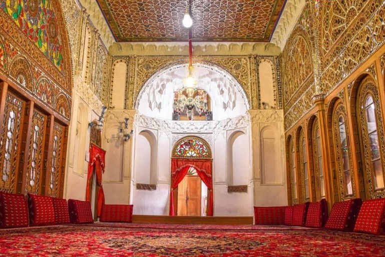 حکم عزل متولی موقوفه حسینیه امینی‌های قزوین صادر شد+ فیلم