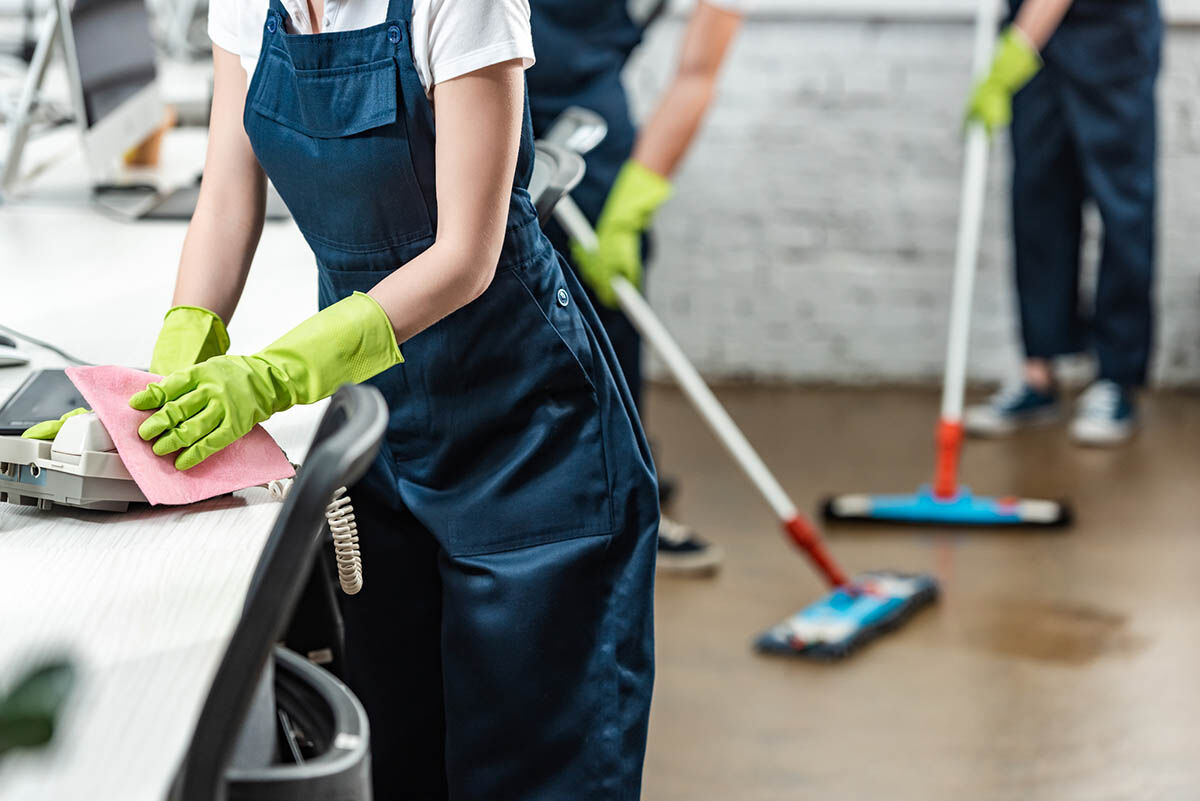 چگونه خانهتکانی را ایمن انجام دهیم؟ چگونه خانهتکانی را ایمن انجام دهیم؟