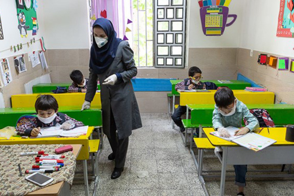 تست کرونای ۱۵۰ دانش‌آموز قمی مثبت شد