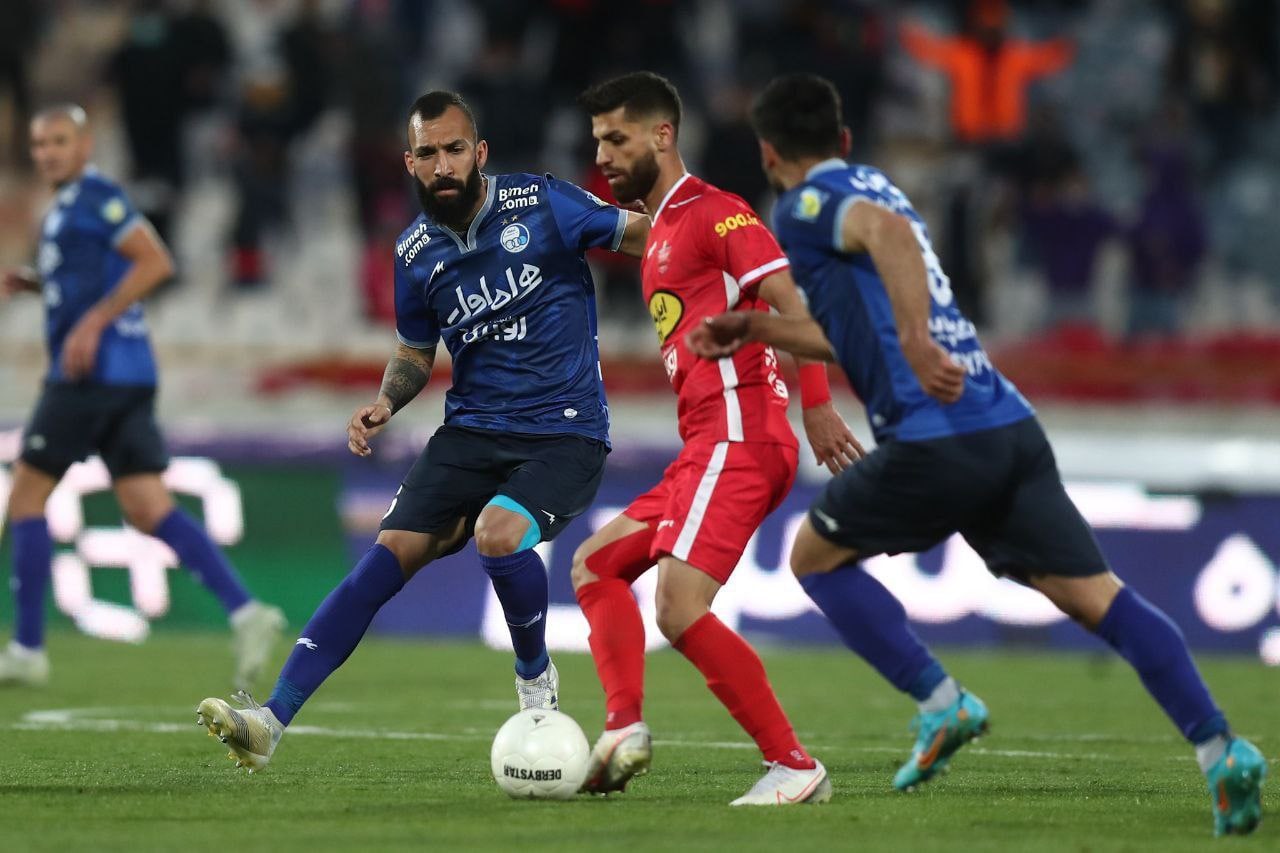 تساوی استقلال و پرسپولیس در دربی ۹۸/ فرار از شکست با گل جنجالی تساوی استقلال و پرسپولیس در دربی ۹۸/ فرار از شکست با گل جنجالی