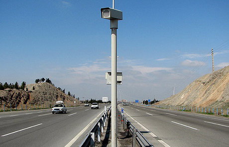مکان یابی نقاط جدید برای احداث سامانه های ثبت تخلف در قم 