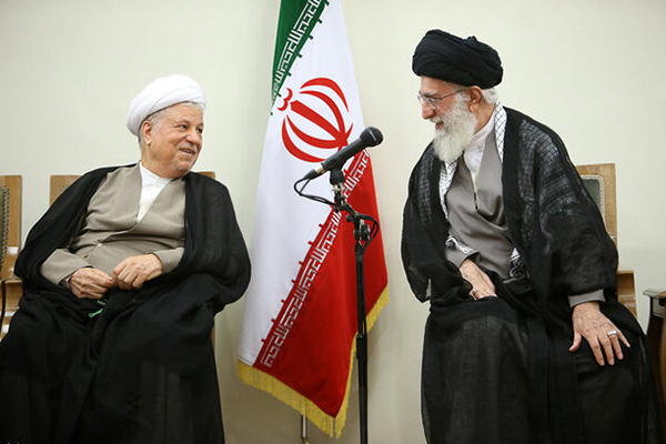 نماز رهبری بر پیکر هاشمی