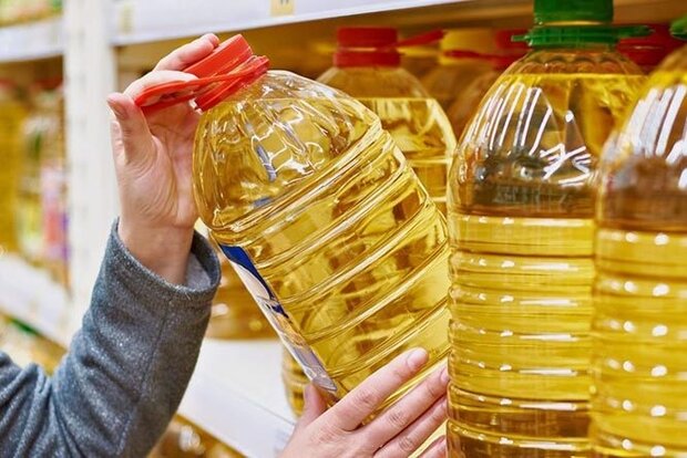 کشف انبار احتکار روغن و شکر در شهرک شکوهیه قم