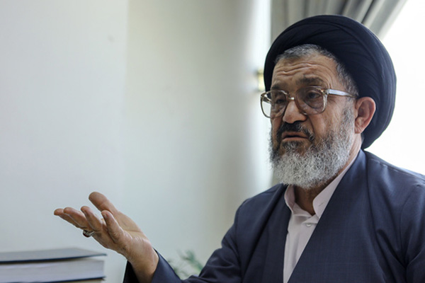دستور رهبری برای جبران «جفا» به لاریجانی باید پیگیری شود