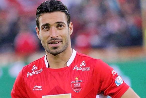 پیشنهاد 15 میلیاردی مدافع پرسپولیس از کشور کرونا!