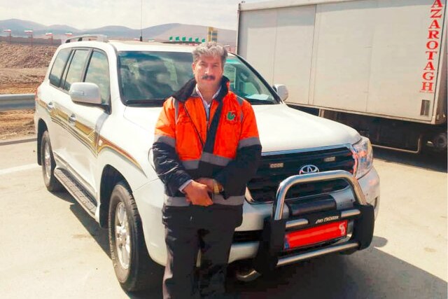 مرگ دردناک راهدار فداکار در جاده برفی مرگ دردناک راهدار فداکار در جاده برفی